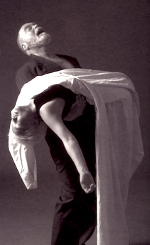 King Lear carrying dead Cordelia
