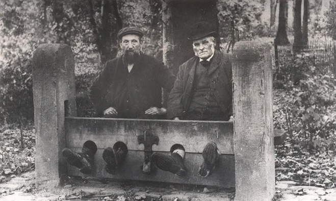 Men in stocks